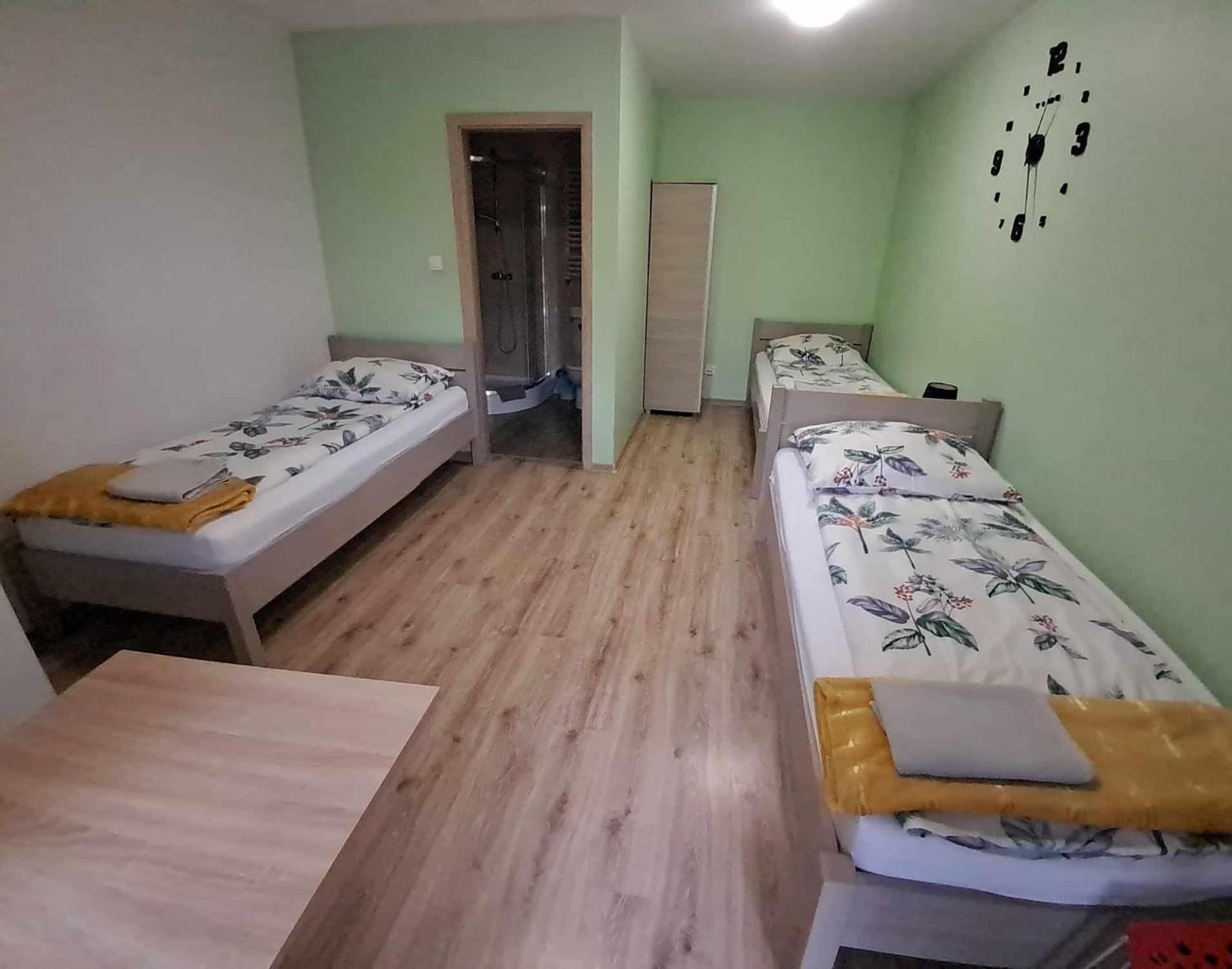 Noclegi Julia Pokoje 1-3 Parter Sniadanie Kontynentalne Кельце Экстерьер фото